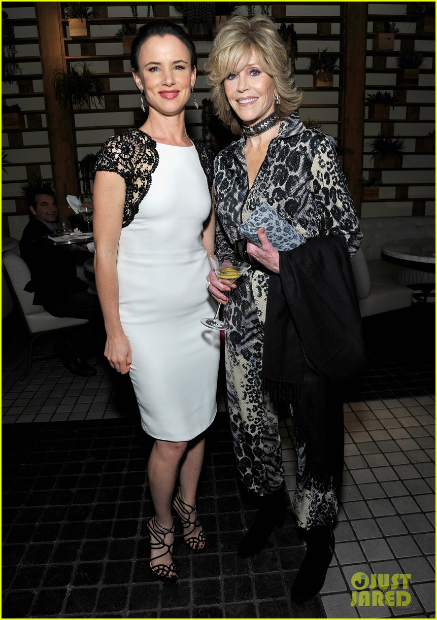 Taylor Swift: Weinstein Company's Holiday Party!: Photo 2997999