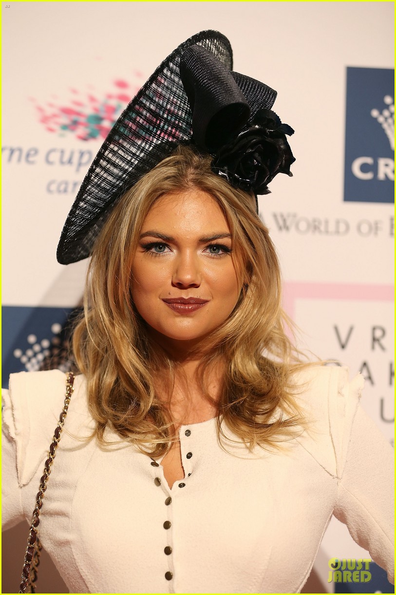 Kate Upton: Red Hot Cleavage for Melbourne Cup Day!: Photo 2986908