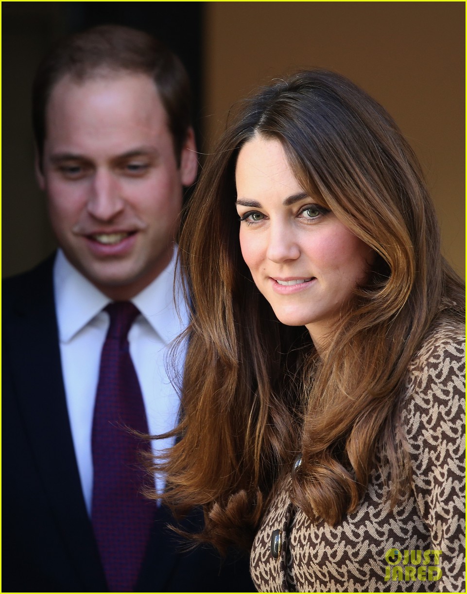 Kate Middleton & Prince William Only Connect Charity Visit! Photo