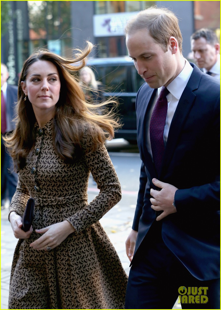 Kate Middleton & Prince William Only Connect Charity Visit! Photo