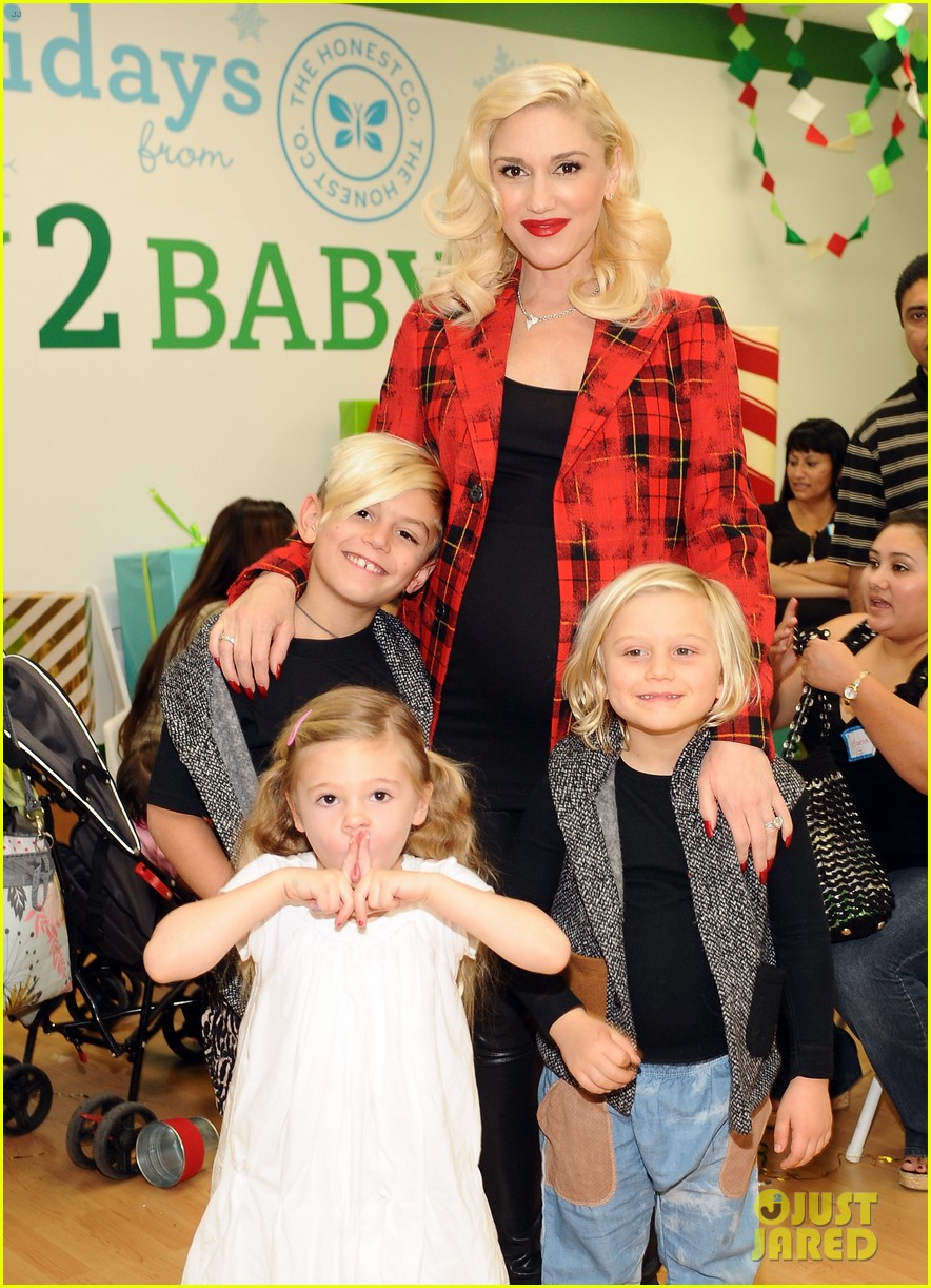 Jessica Alba & Gwen Stefani Baby2Baby Holiday Party! Photo 3012314
