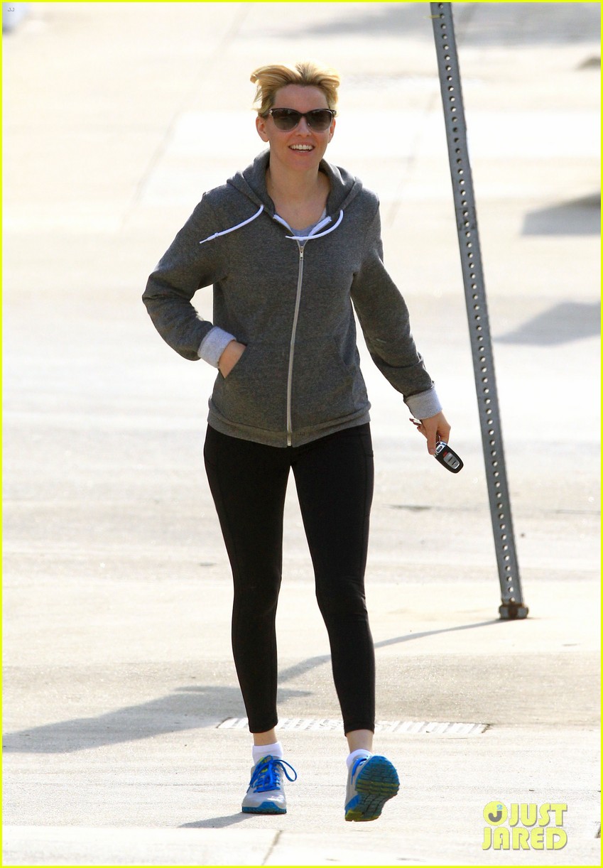 Elizabeth Banks: Legoland's Christmas Tree Lighting!: Photo 3006813