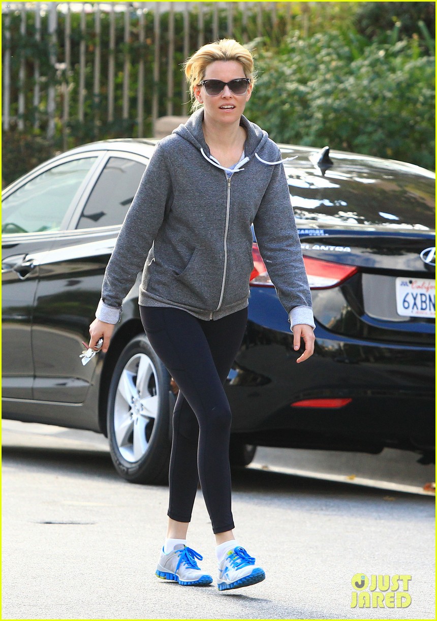 Elizabeth Banks: Legoland's Christmas Tree Lighting!: Photo 3006815