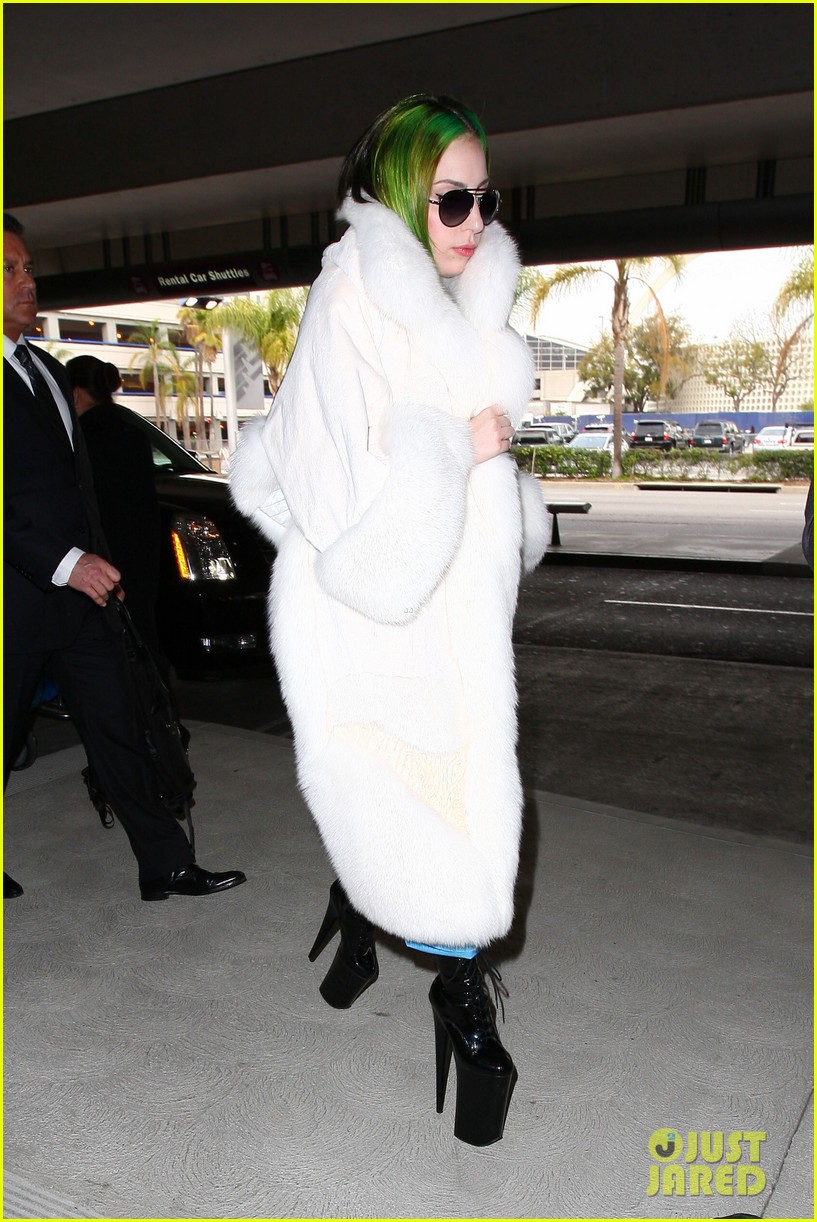Lady Gaga Flies Out After Christina Aguilera 'Voice' Duet!: Photo