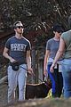 anne hathaway jogging with adam shulman before new year 02