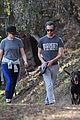 anne hathaway jogging with adam shulman before new year 14