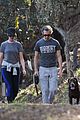 anne hathaway jogging with adam shulman before new year 19