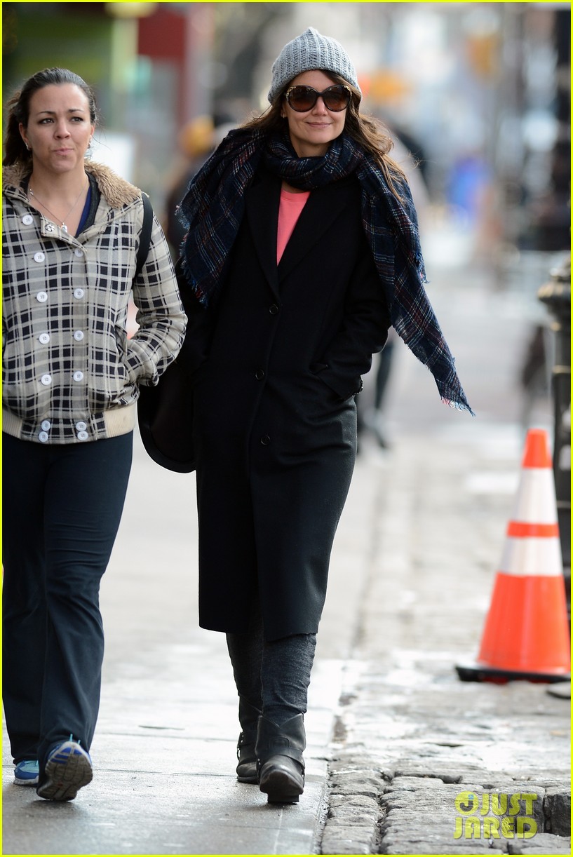 Katie Holmes Thanks Fans for Kind Wishes on Her 35th Birthday!: Photo