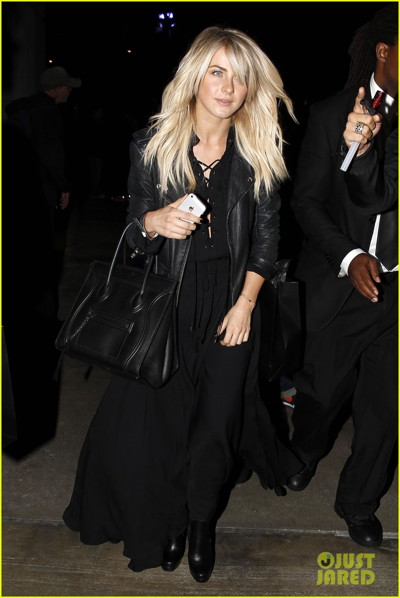 Julianne Hough: Beyonce's 'Mrs. Carter Tour' Viewing Party!: Photo