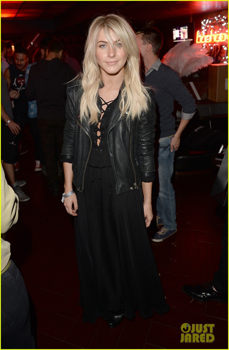 Julianne Hough: Beyonce's 'Mrs. Carter Tour' Viewing Party!: Photo