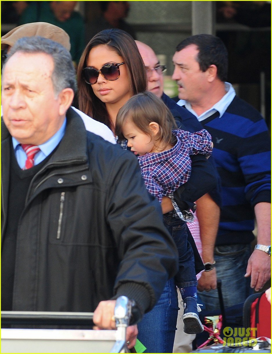 Nick Lachey & Wife Vanessa: LAX Arrival with Son Camden!: Photo 3019324