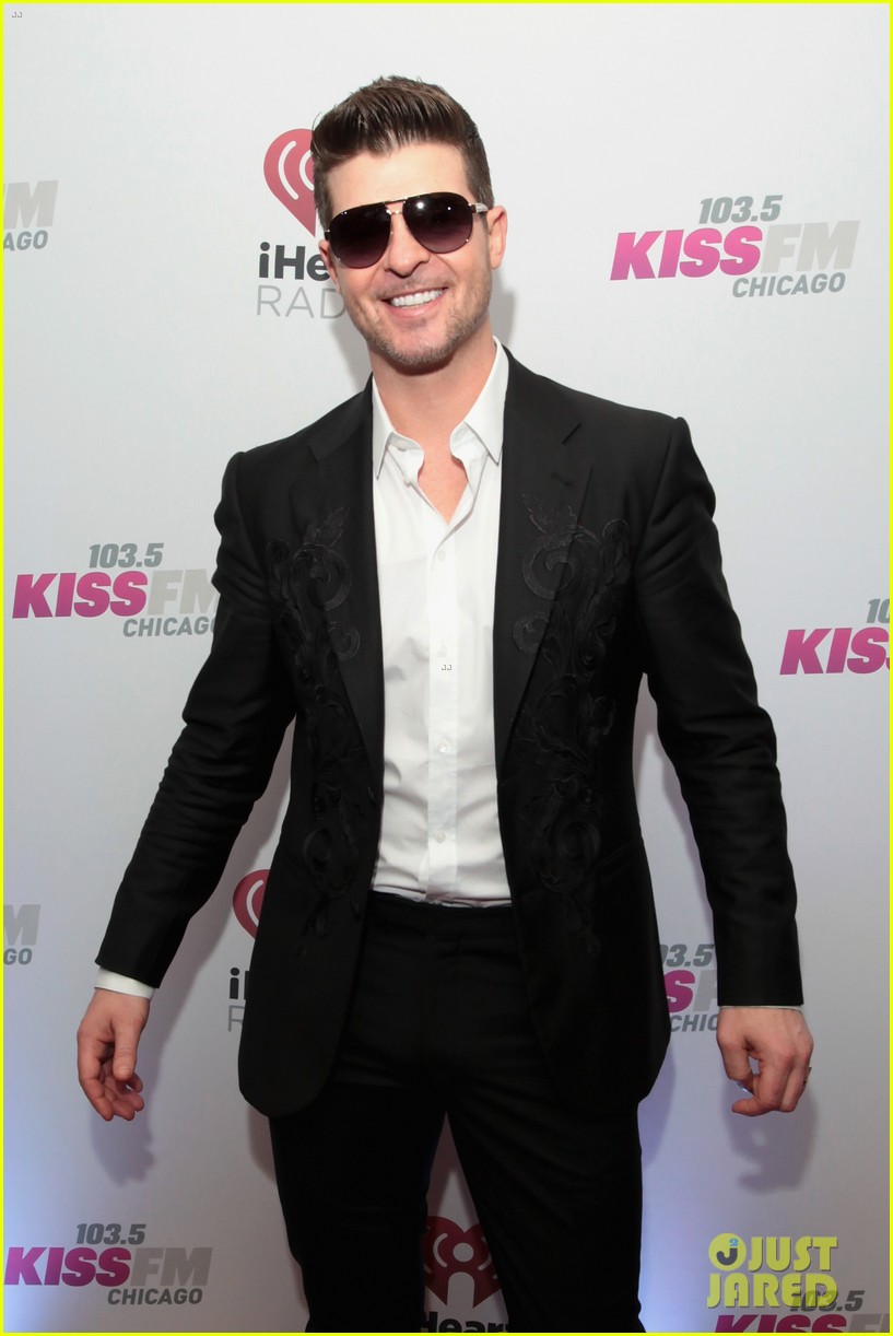 Photo: avril lavigne robin thicke 103 5 kiss fms jingle ball 2013 06