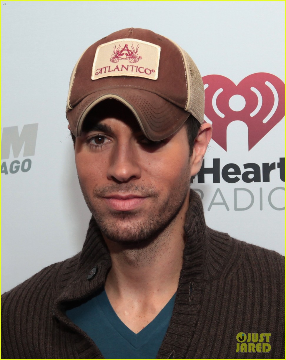 Avril Lavigne & Robin Thicke: 103.5 KISS FM s Jingle Ball 2013!: Photo