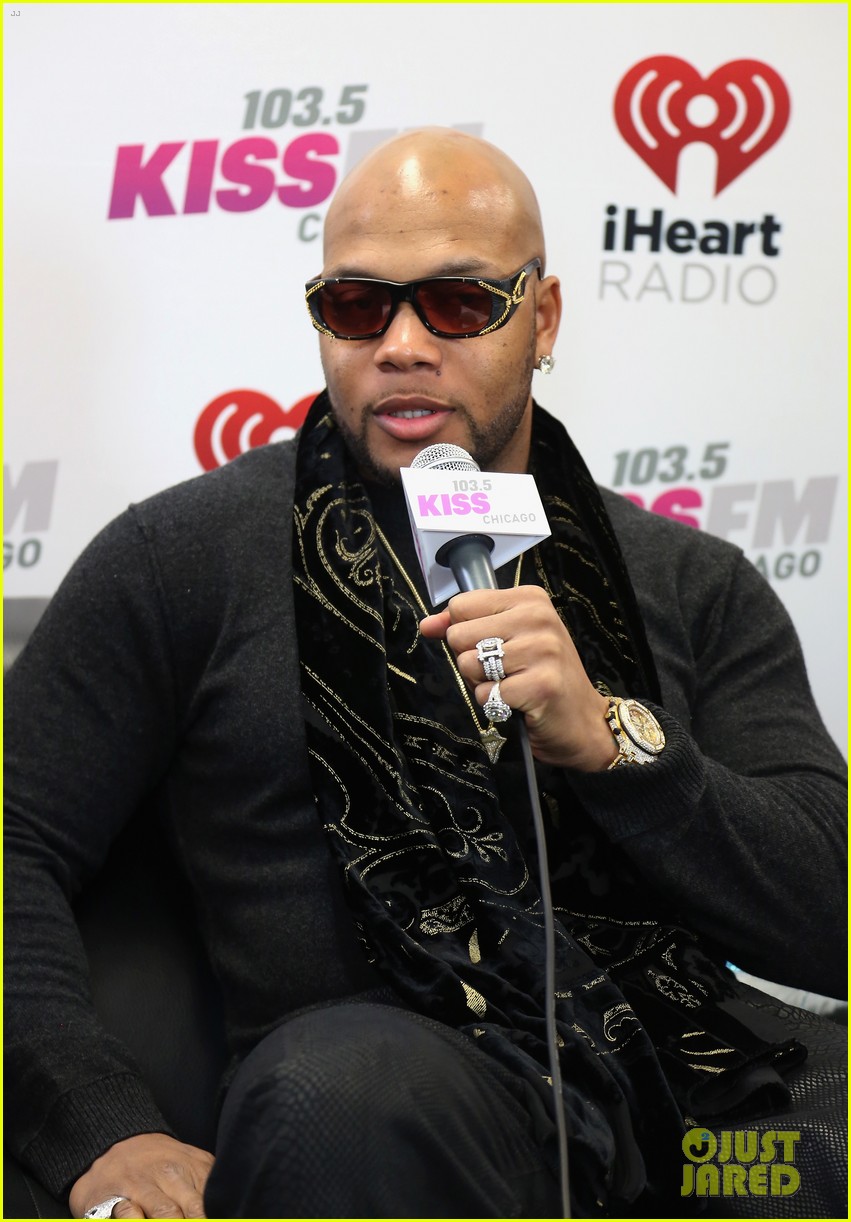 Avril Lavigne & Robin Thicke: 103.5 KISS FM s Jingle Ball 2013!: Photo