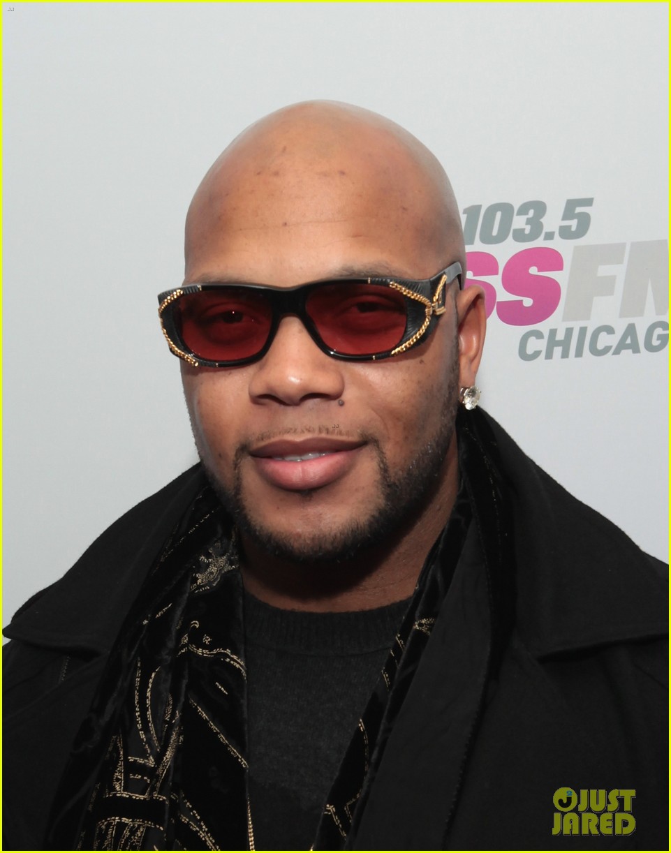 Photo: avril lavigne robin thicke 103 5 kiss fms jingle ball 2013 23