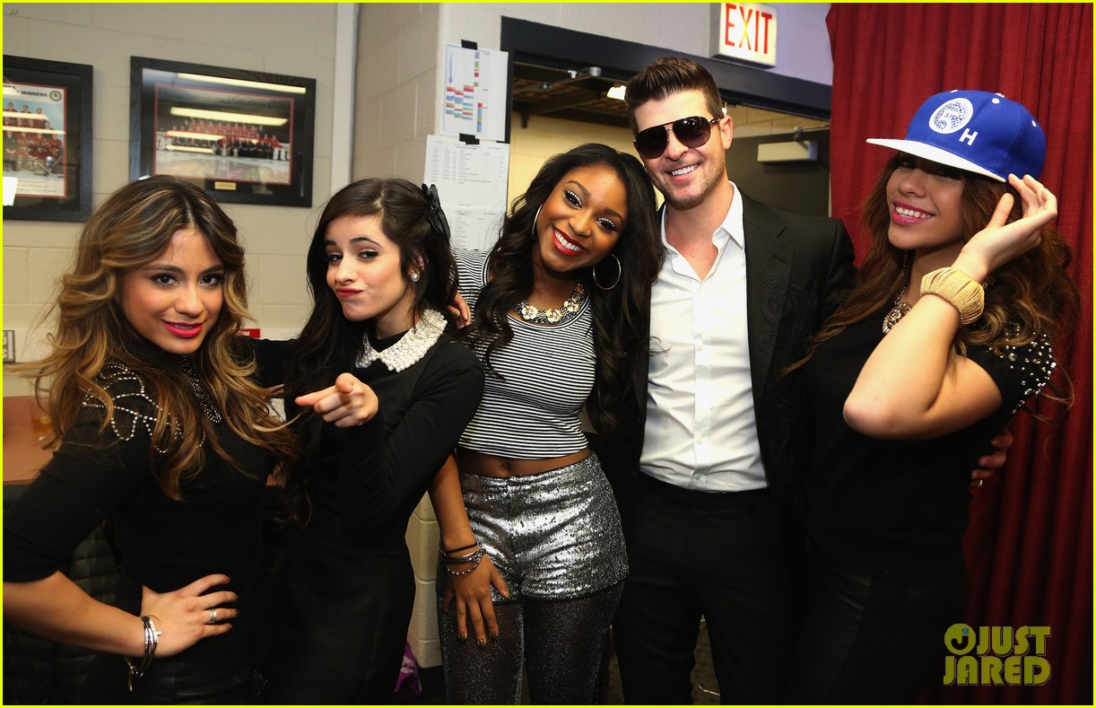 Avril Lavigne & Robin Thicke: 103.5 KISS FM s Jingle Ball 2013!: Photo