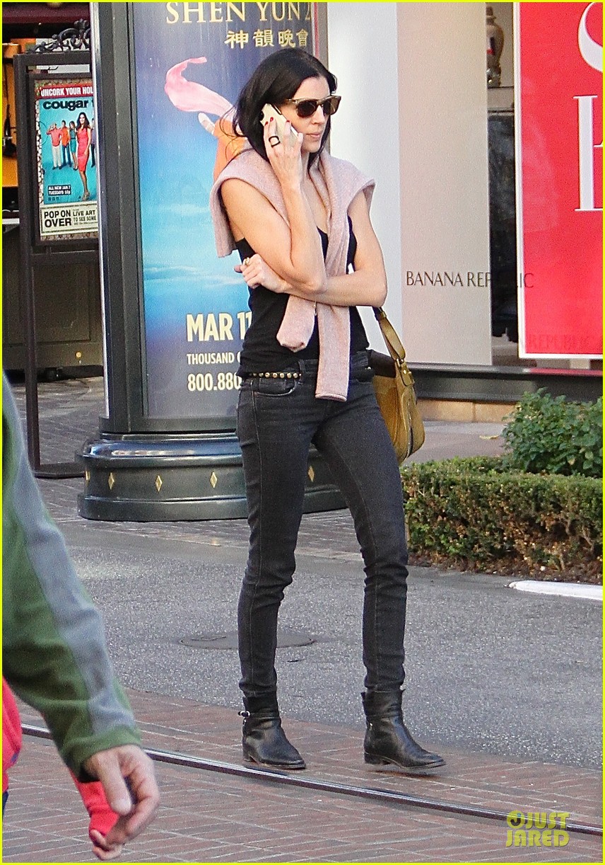 Liberty Ross Holiday Shopper at The Grove! Photo 3015805 Photos