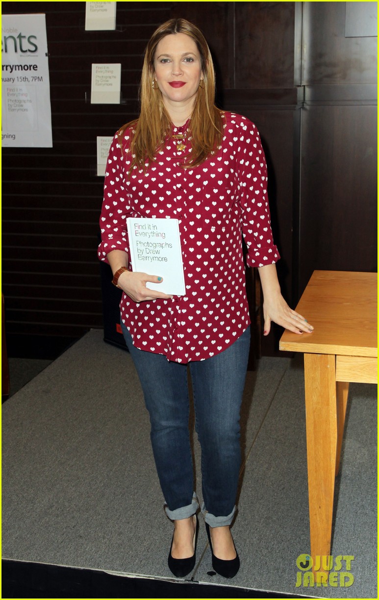 Drew Barrymore's Pregnancy Craving PanFried Noodles! Photo 3032424