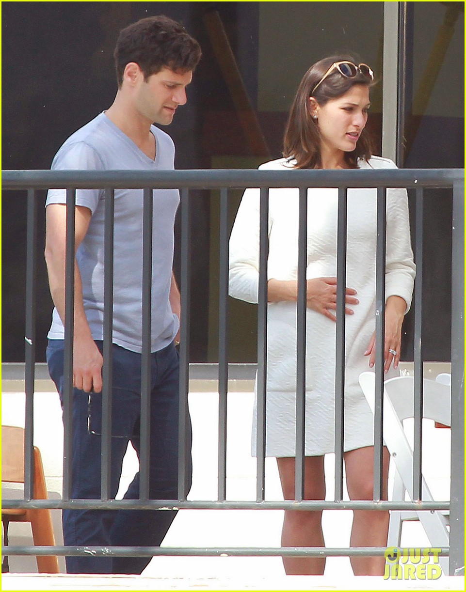 Justin Bartha's New Wife Lia Smith is Pregnant with First Child! Photo
