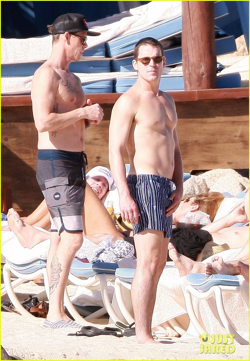 Matt Bomer shows off his sexy shirtless body while spending the afternoon a...