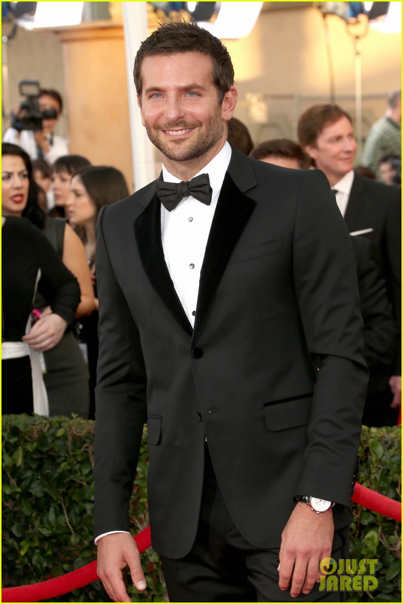 Bradley Cooper SAG Awards 2014 Red Carpet Photo 3034755 Bradley