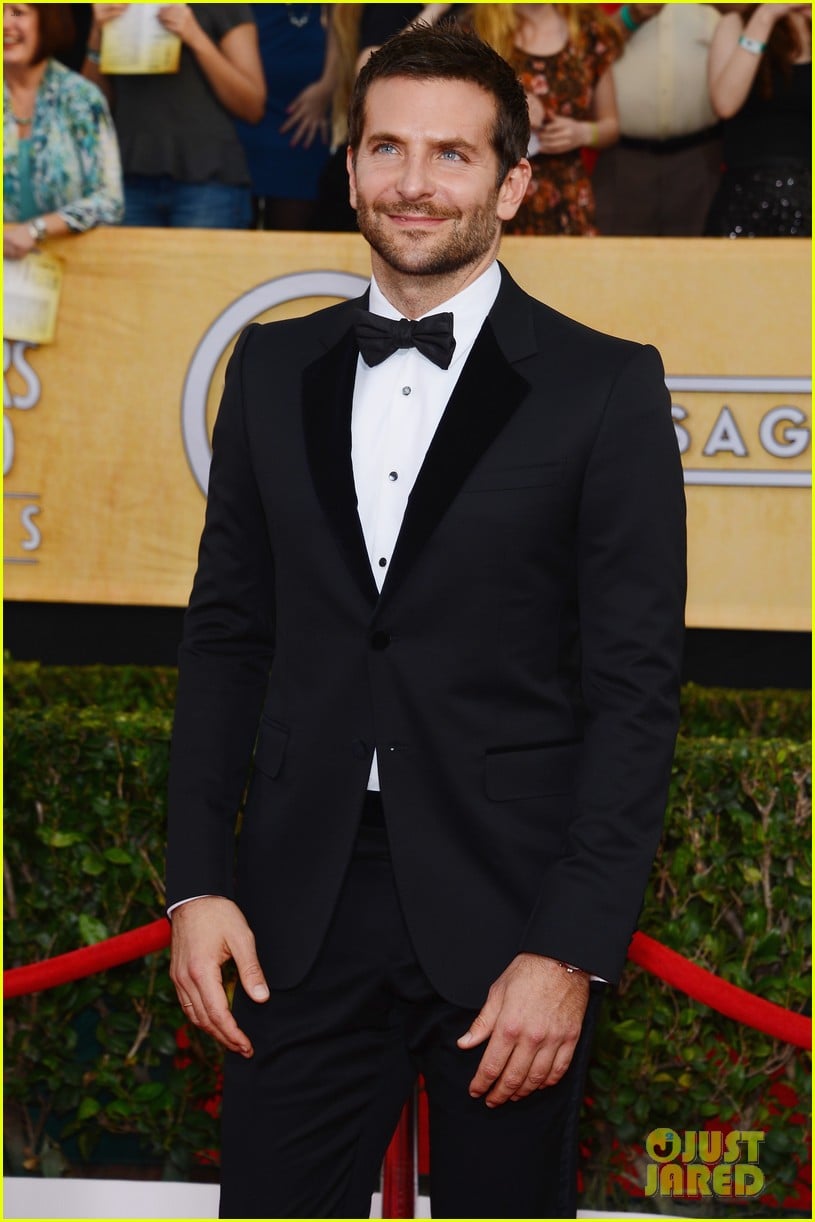 Bradley Cooper SAG Awards 2014 Red Carpet Photo 3034757 Bradley
