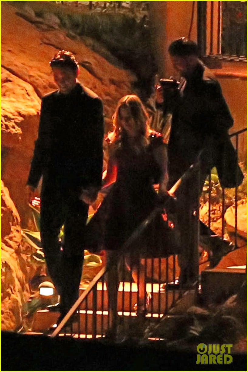 Kaley Cuoco Marries Ryan Sweeting in Pink Wedding Dress! Photo 3020890