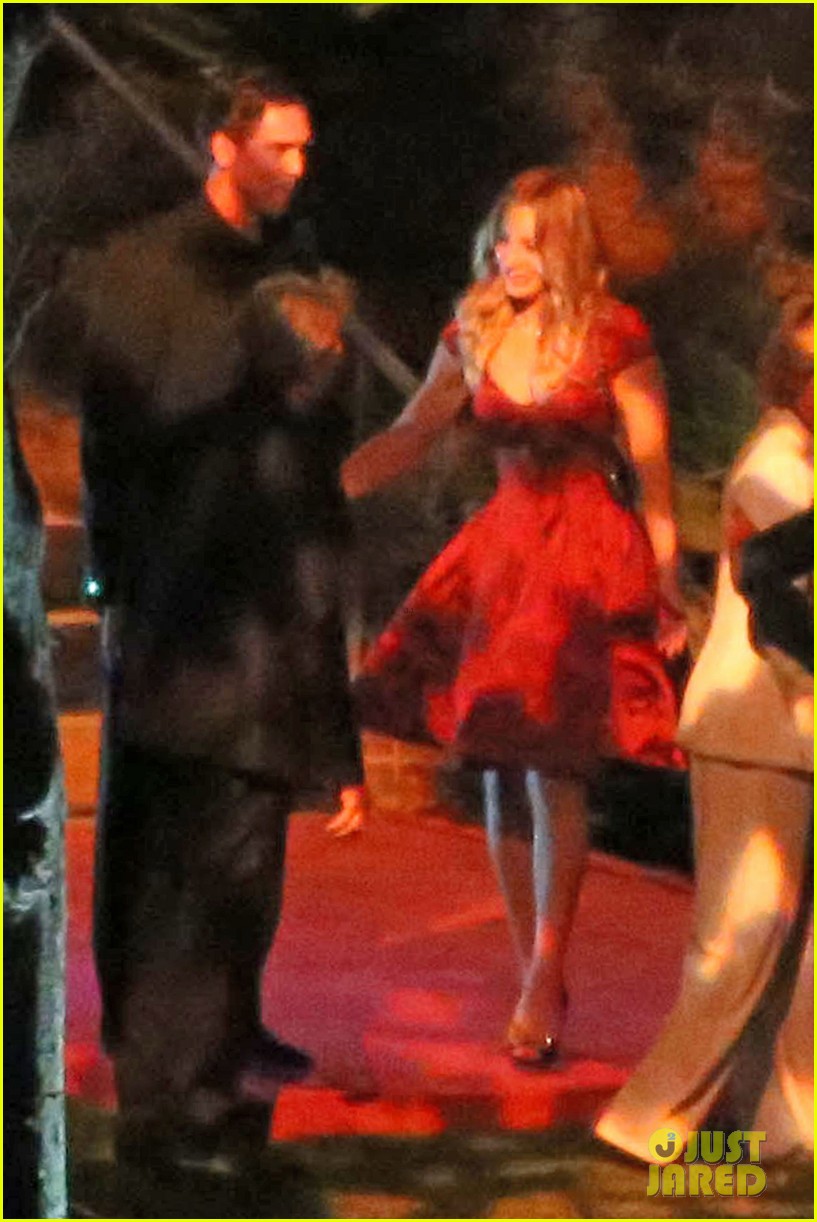 Kaley Cuoco Marries Ryan Sweeting in Pink Wedding Dress! Photo 3020891