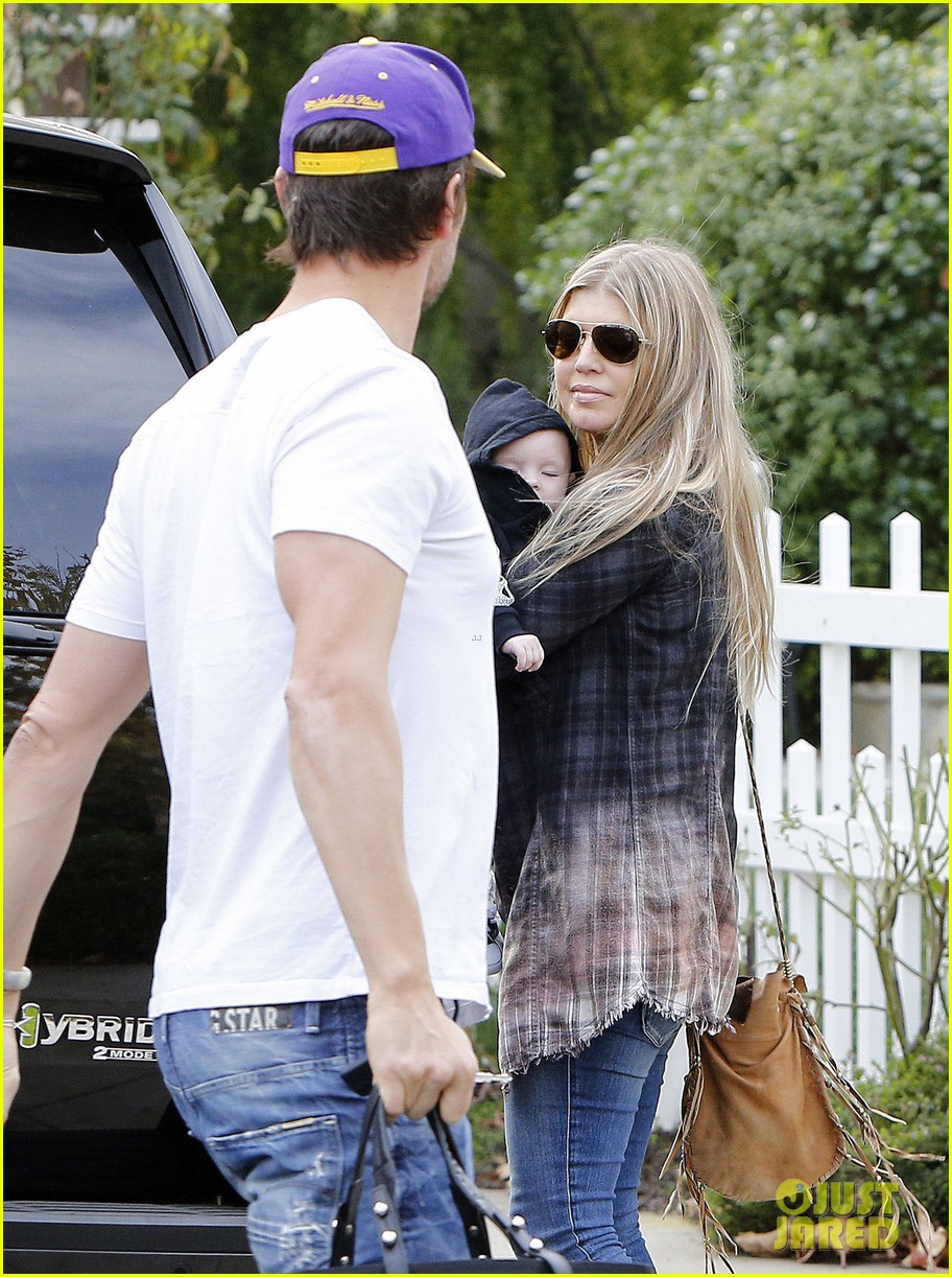 Fergie & Josh Duhamel Step Out with Axl After Fifth Wedding Anniverary