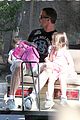 freddie prinze jr charlotte have father daughter zoo date 05