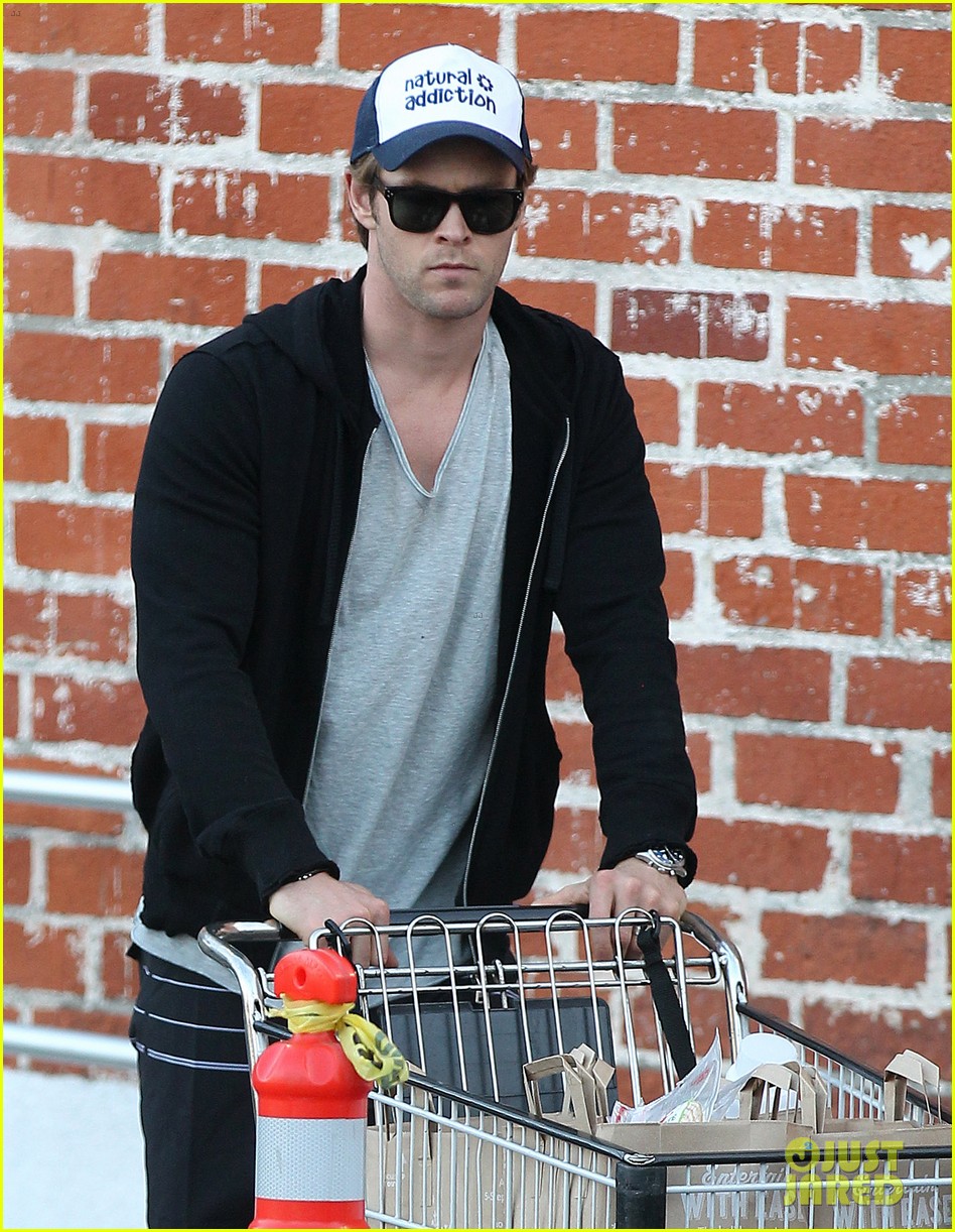 Chris Hemsworth to Announce Oscar Nominations Next Week! Photo 3026987