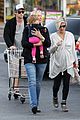 chris hemsworth santa monica errands with elsa pataky india 15