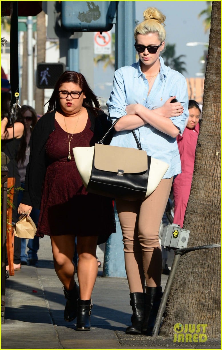 Ireland Baldwin On Justin Bieber Stop Defending Him Start Praying For Him Photo Ireland Baldwin Justin Bieber Pictures Just Jared