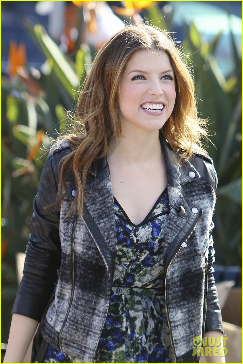 Anna Kendrick's NonSuper Bowl Commercial for Newcastle Beer Makes Us