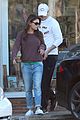 ashton kutcher mila kunis nail salon weekend pair 05