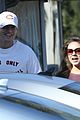 ashton kutcher mila kunis nail salon weekend pair 10