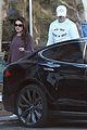 ashton kutcher mila kunis nail salon weekend pair 21