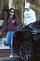 ashton kutcher mila kunis nail salon weekend pair 22