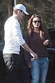 ashton kutcher mila kunis nail salon weekend pair 23