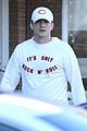 ashton kutcher mila kunis nail salon weekend pair 28