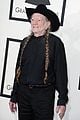 neil young willie nelson grammys 2014 red carpet 03
