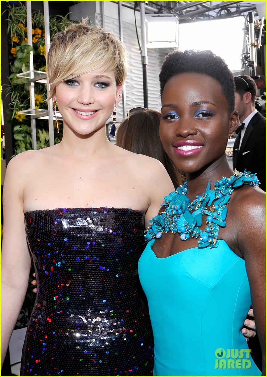 Lupita Nyong'o WINS Best Supporting Actress at SAG Awards 2014!: Photo