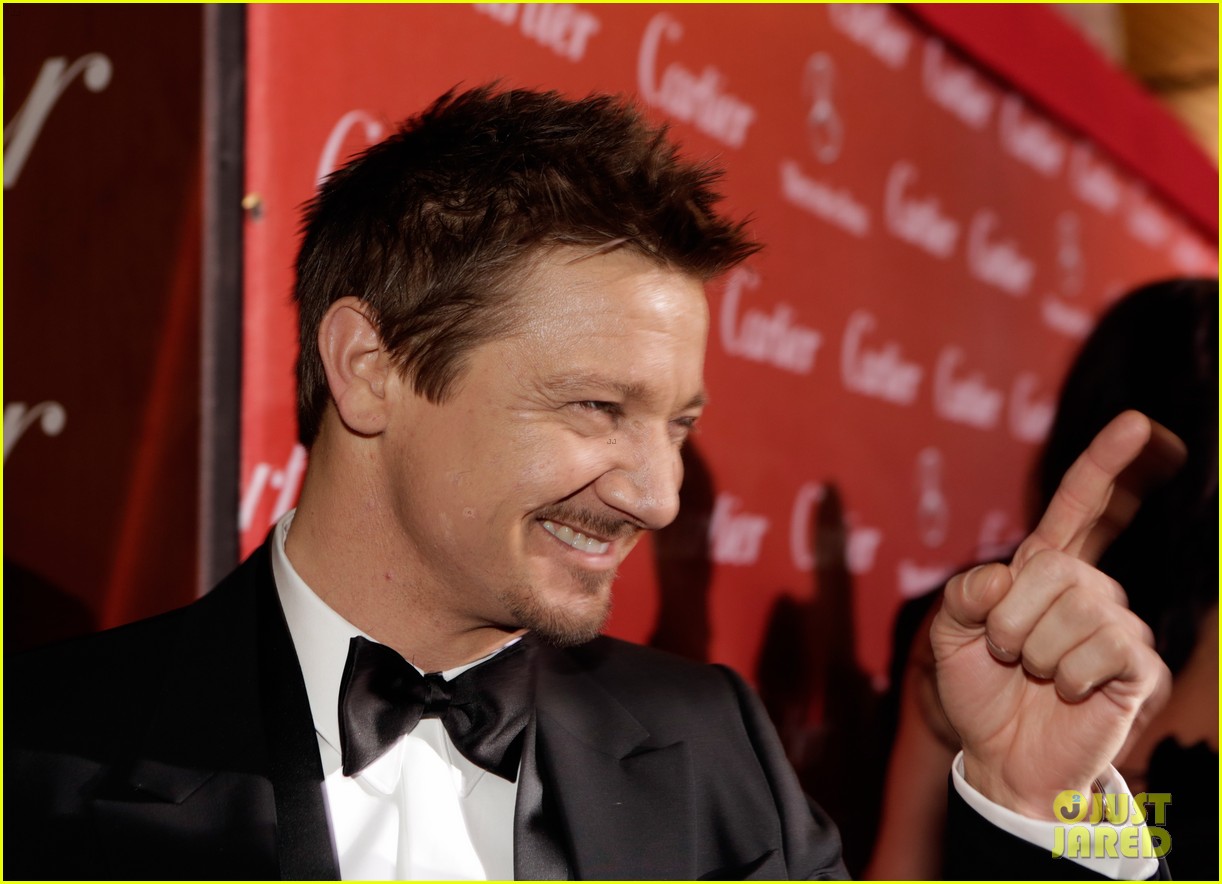 Photo: jeremy renner elisabeth rohm palm springs film festival awards