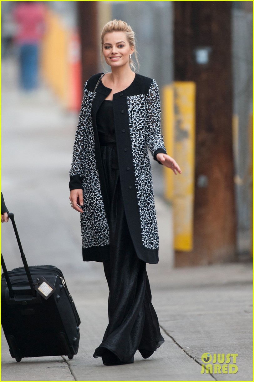 Margot Robbie Demonstrates Brooklyn Accent on 'Jimmy Kimmel'!: Photo 3025296 | Photos | Just