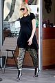 pregnant gwen stefani pampers herself with acupuncture session 27