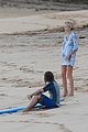 charlize theron sean penn relax on the beach in hawaii 12