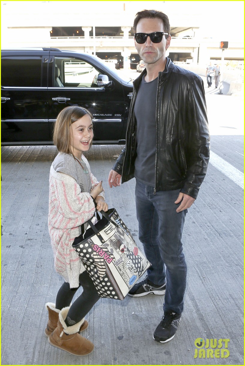 Courteney Cox & Boyfriend Johnny McDaid Valentine's Day Flight with