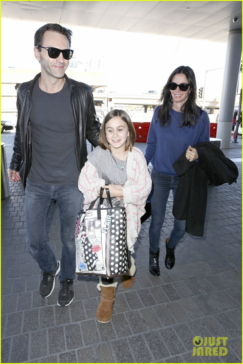 Courteney Cox & Boyfriend Johnny McDaid Valentine's Day Flight with