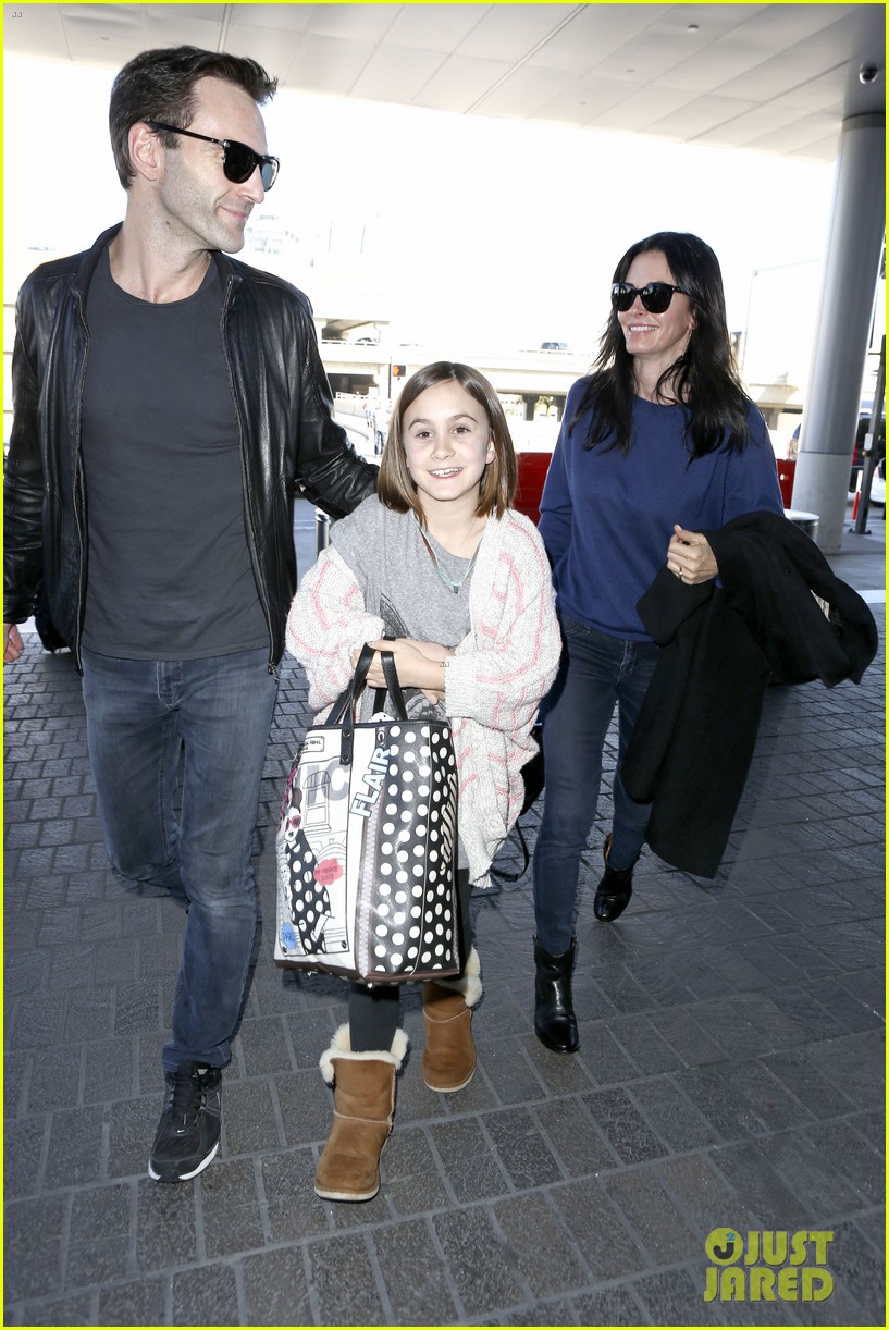 Courteney Cox & Boyfriend Johnny McDaid Valentine's Day Flight with