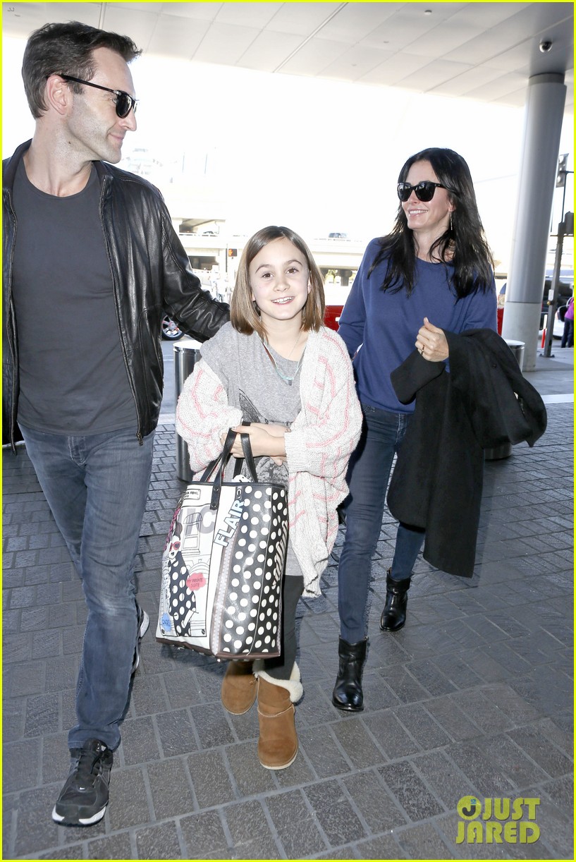 Courteney Cox & Boyfriend Johnny McDaid Valentine's Day Flight with